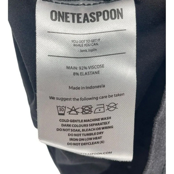 One Teaspoon Washed Black Smiley Logo Fitted Tee Shirt Size XL US 10 - Picture 8 of 9